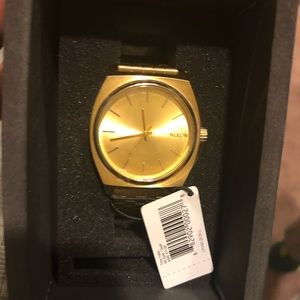 (Brand New) Nixon Time Teller Gold (one size)
